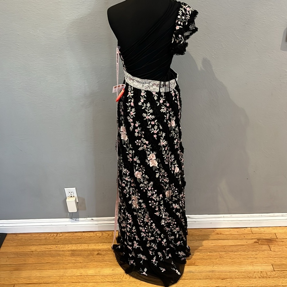 Mac Duggal Embroidered Ruffled One Shoulder Lace Up Gown Black Multi Size - Picture 12 of 17